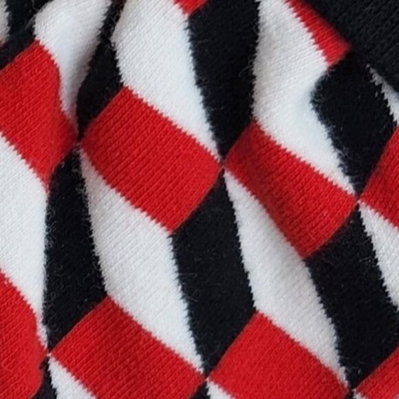 *Free with Purchase* Black,White & Red Unigender Fashion Socks - Picture 4 of 4